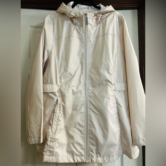 Jones New York Windbreaker and Rain Jacket. New With Tags - Picture 5 of 9